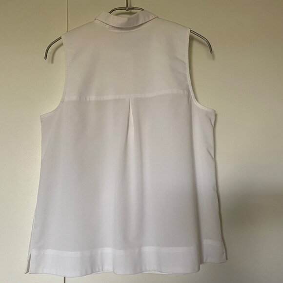 Blouse blanche sans manches avec petit col boutonné - Picture 3 of 3